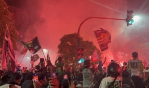 Ribuan Bonek Rayakan Anniversary Persebaya ke-98