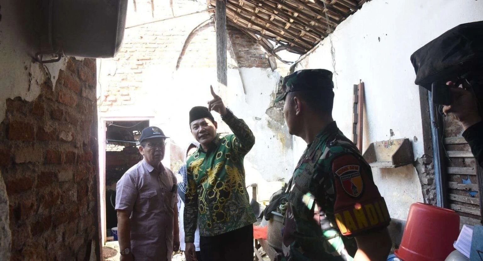 Bupati Sidoarjo Sidak Rumah Tak Layak Huni