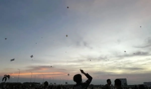 Musim Layangan di Surabaya, Pedagang Untung Berkali-kali Lipat