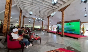 Tekan Pengangguran, Bupati Sumenep Ajak Pelaku Usaha Rokok Lokal