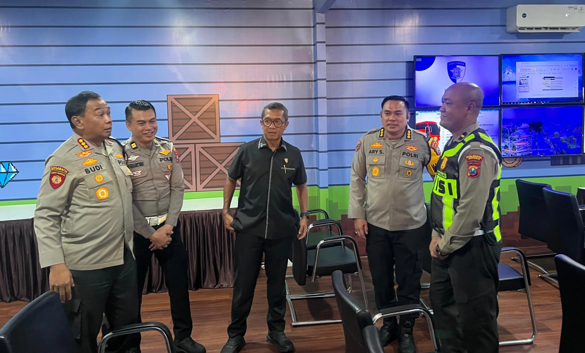 b7581584-2dca-4750-afba-8150af646ce4