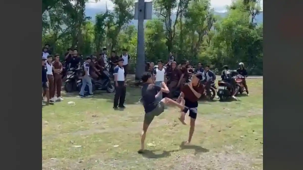 Masalah Asmara, Dua Siswa Bali Baku Hantam