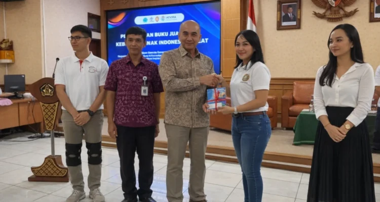 Guru PAUD Dibekali Buku Karakter Anak