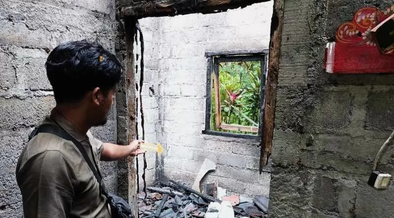 Korsleting Listrik Hanguskan Rumah Warga Sidemen