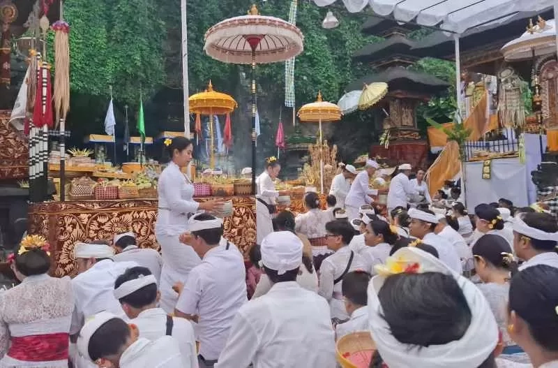 RERAINAN & ALA AYUNING DEWASA