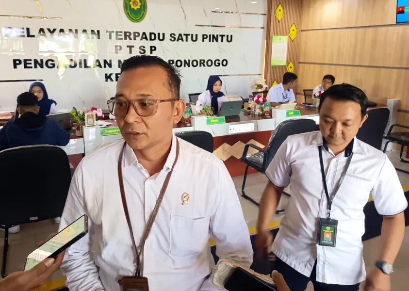 Berkas Sugiri Belum Masuk, Sidang Tetap Surabaya
